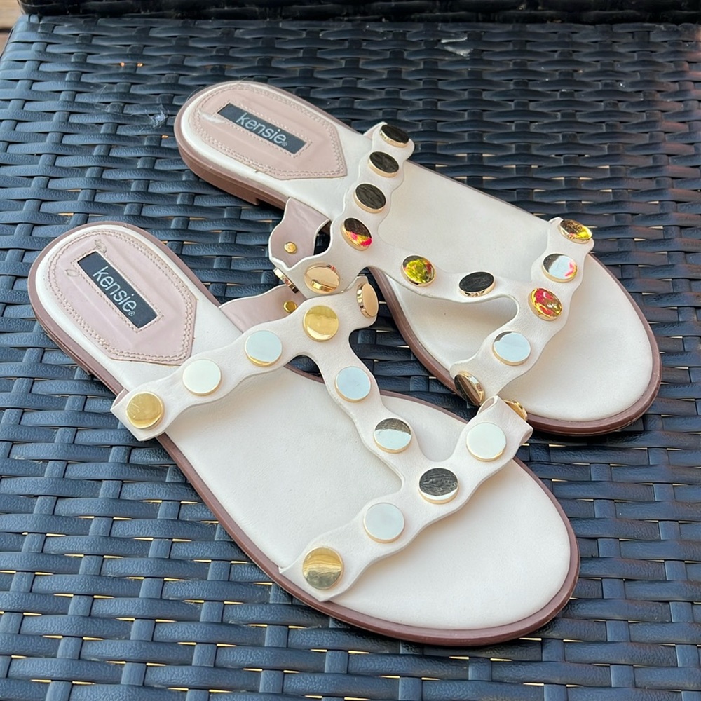 Women’s sandals!